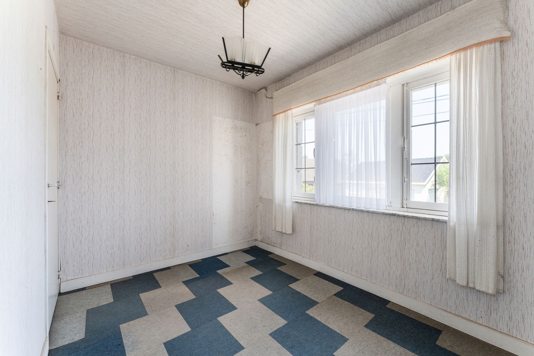 Statige woning met ruime loods foto 14