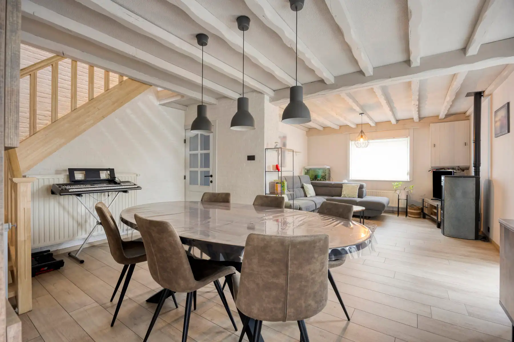 TE KOOP - instapklare halfopen bebouwing met 3 slaapkamers foto 5