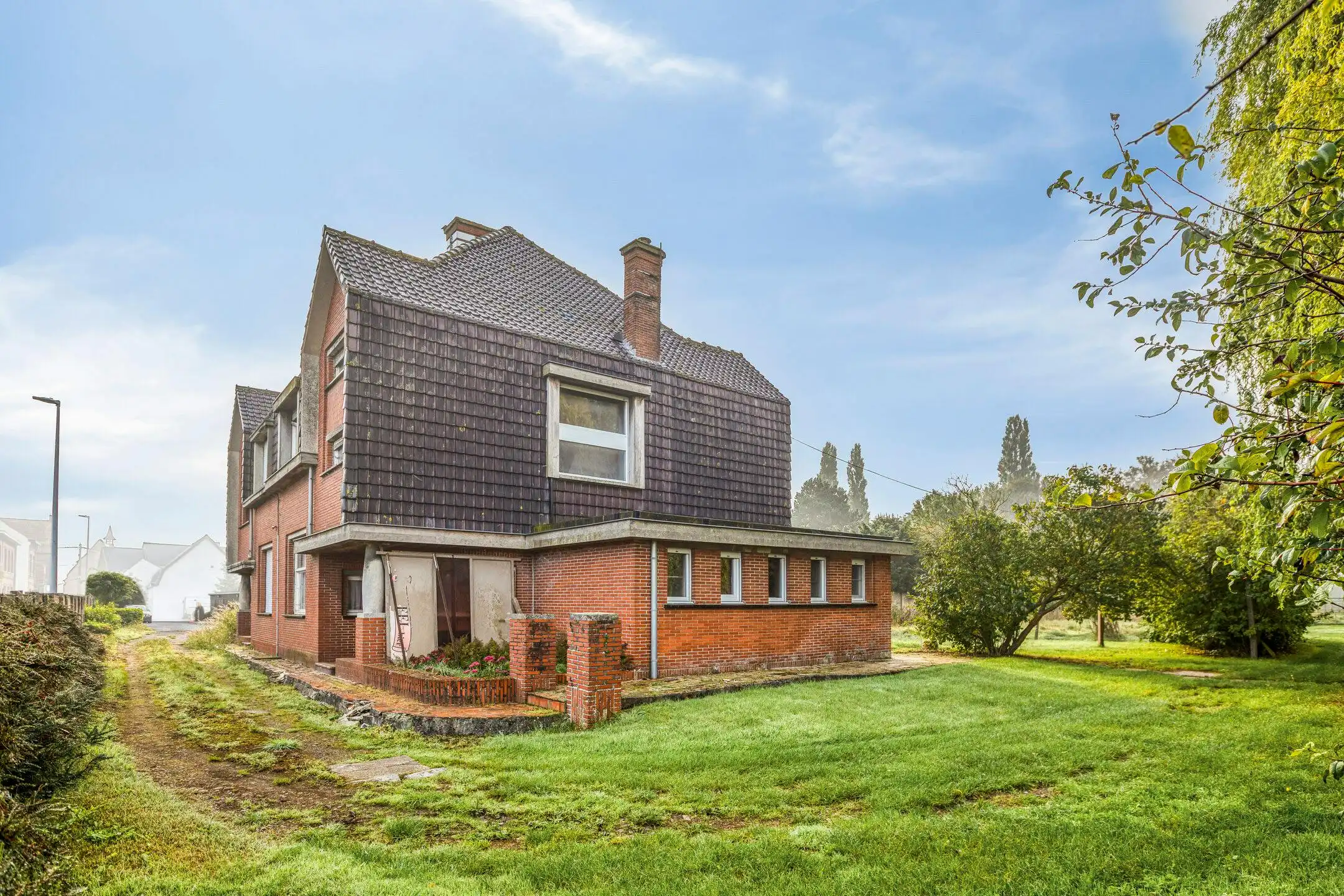 Halfopen bebouwing op 973 m² te koop in Abele  foto 2