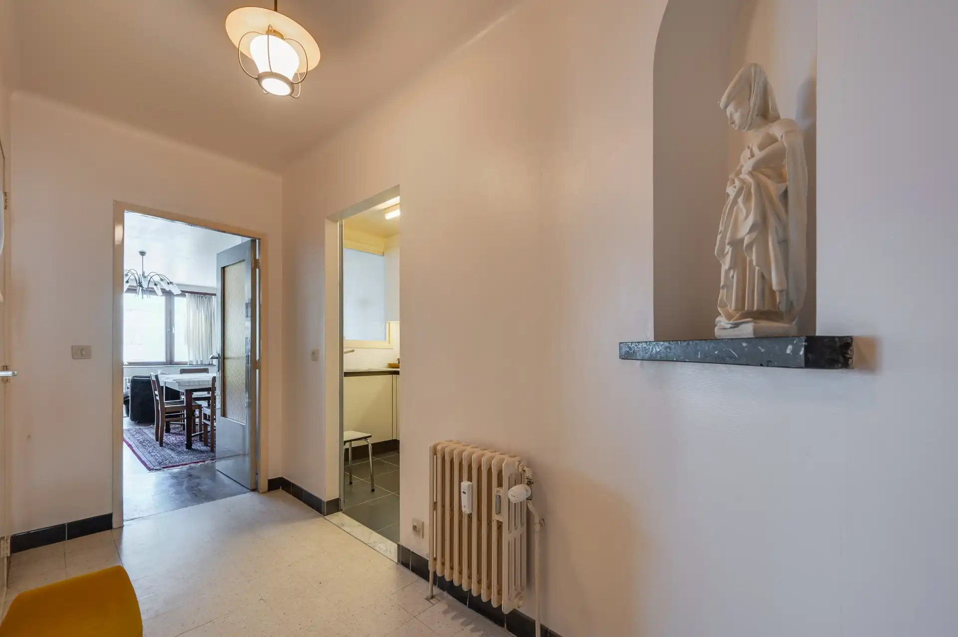 Te renoveren appartement met 3 slaapkamers op topligging nabij het Casino foto 11