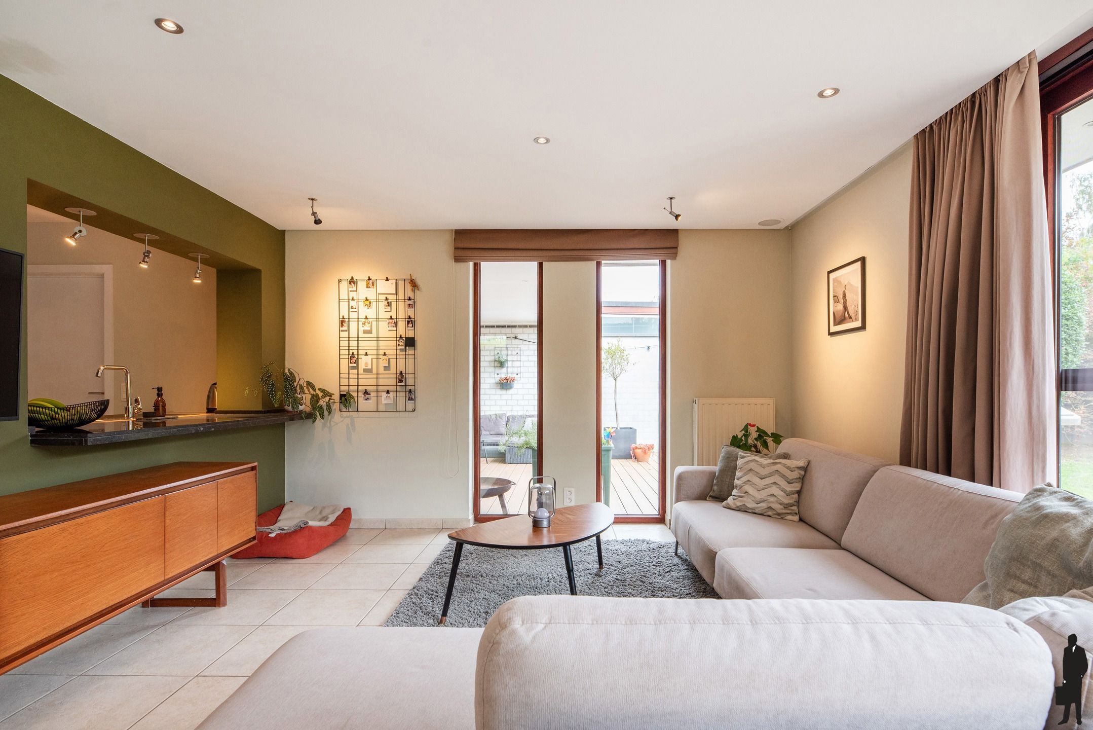 Rustig gelegen, energiezuinige woning met 4 slaapkamers op 473 m². foto 5