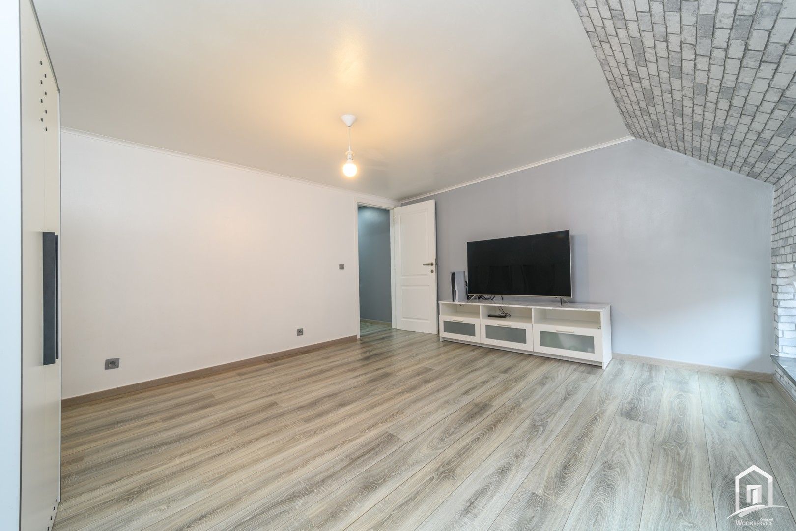 Instapklare, gerenoveerde woning aan de stadsrand van Aalst foto 12