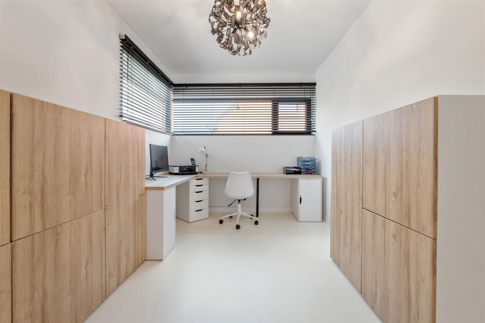 MODERNE VOLLEDIG AFGEWERKTE EN INSTAPKLARE WONING MET 3 SLAAPKAMERS EN POLYVALENTE KELDER VOOR BIJBEROEP foto 25