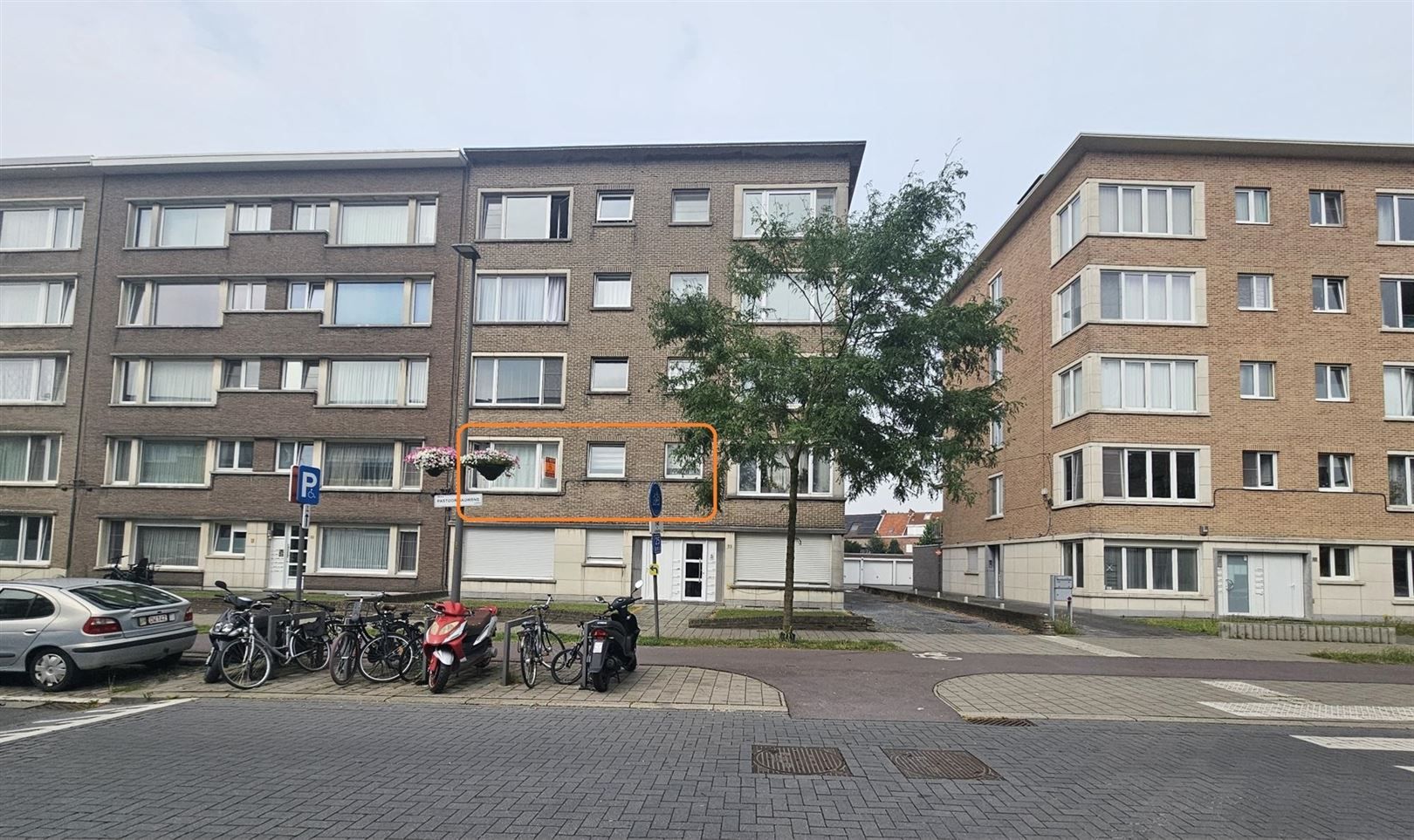 Instapklaar appartement met 2 slpks en terras foto 10