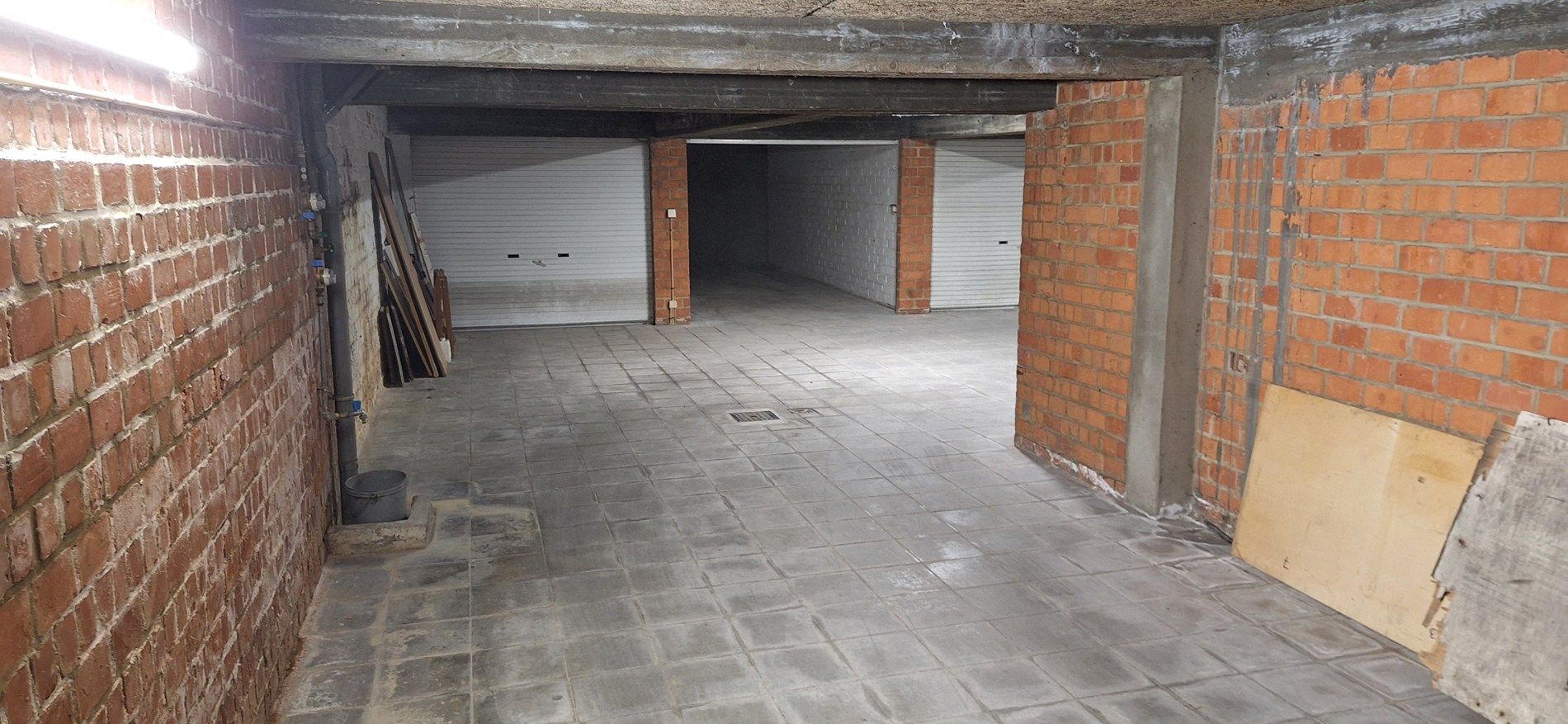 Ruime garagebox te huur te Jette  foto 5