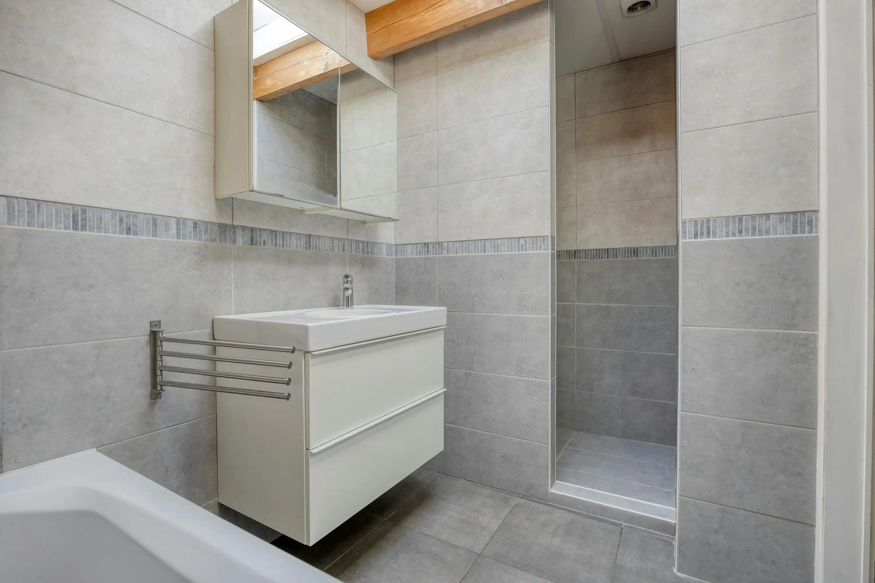Charmante, instapklare woning met verrassend veel potentieel foto 13