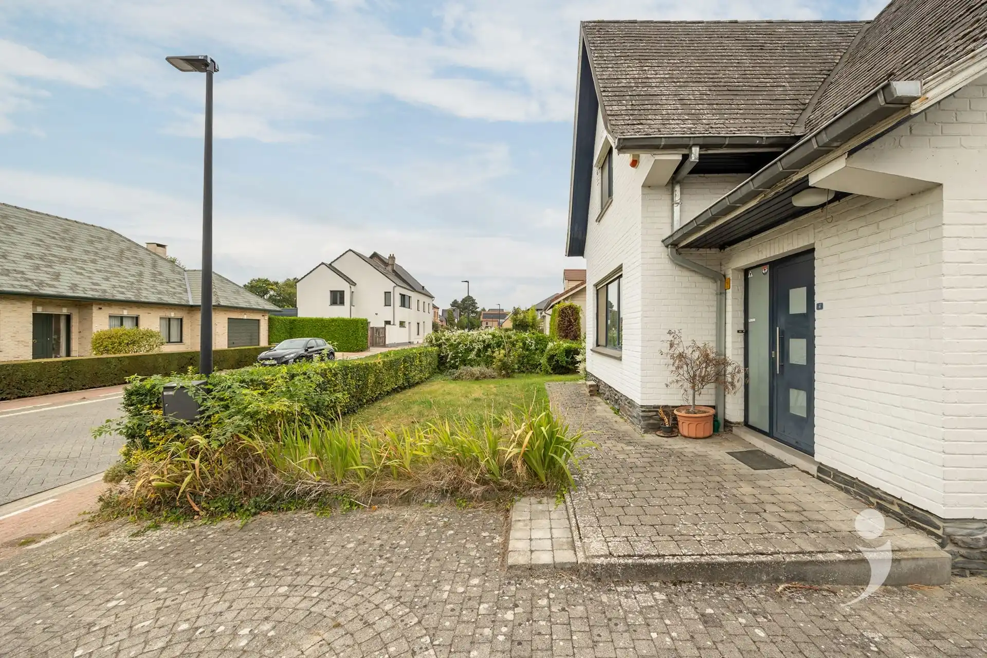 Vrijstaande woning met karakter en bijzonder veel potentieel in Erps-Kwerps foto 3