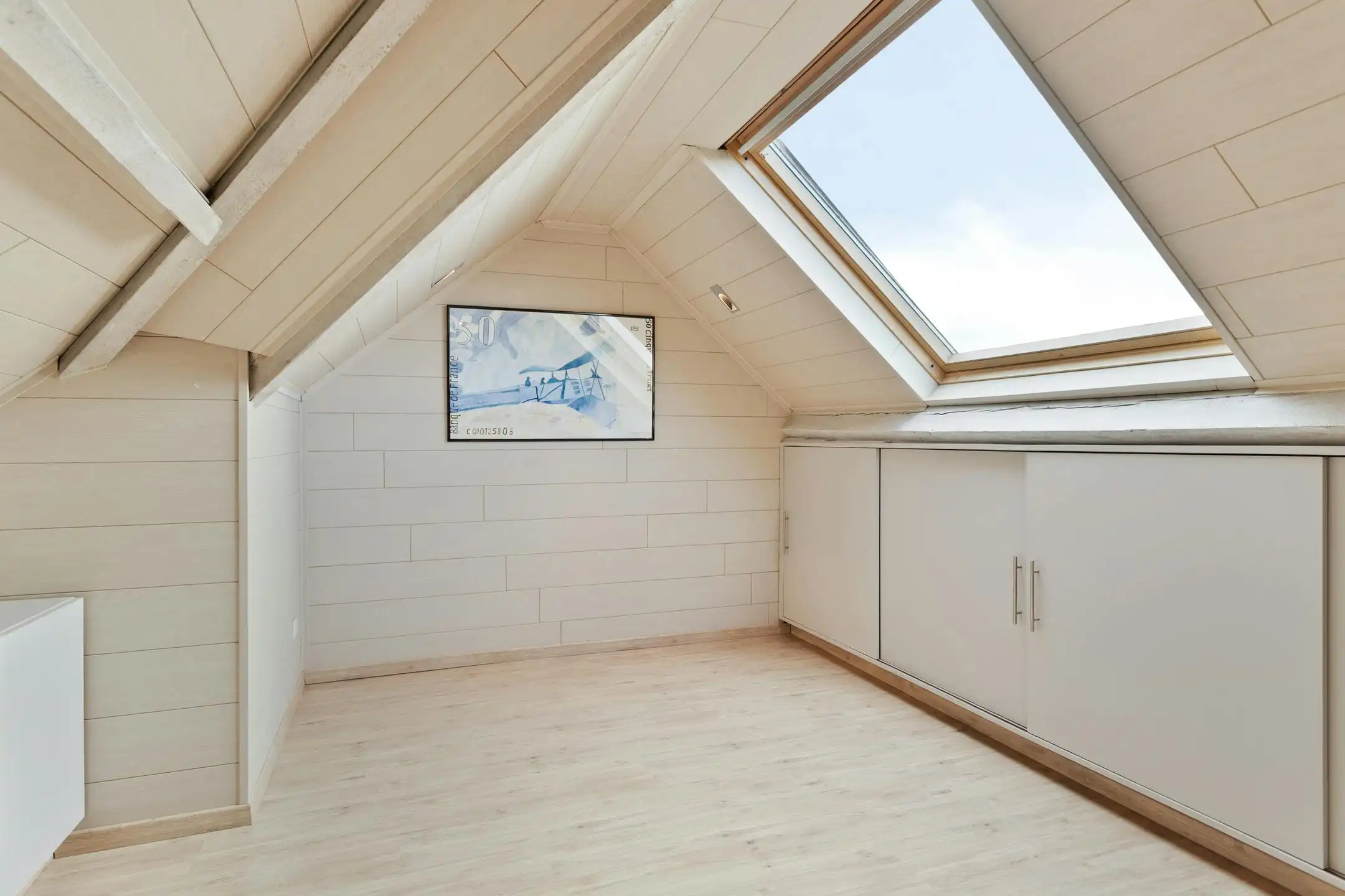 Instapklare gezinswoning met gezellige tuin in Roeselare foto 12