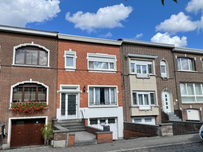 Huis te koop foto {{pictureIndex}}