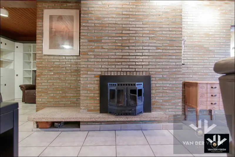 DEGELIJKE GEZINSWONING  MET GARAGE  IN DE SINT-CATHARINAWIJK foto 7