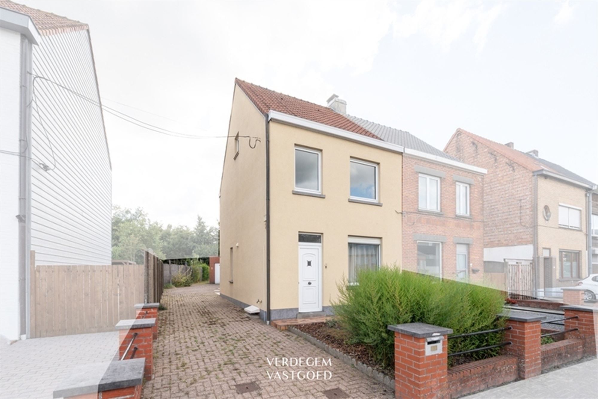 Woning met 2+1 slaapkamers, grote garage en tuin foto 16