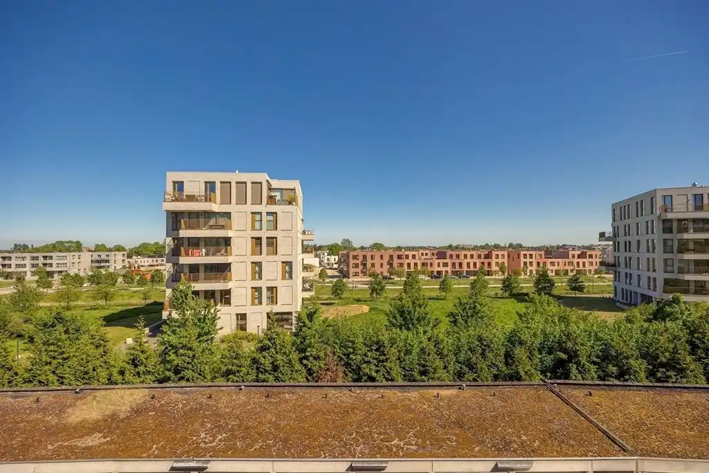 Ruim appartement boven het groen in Deurne-Zuid foto 18