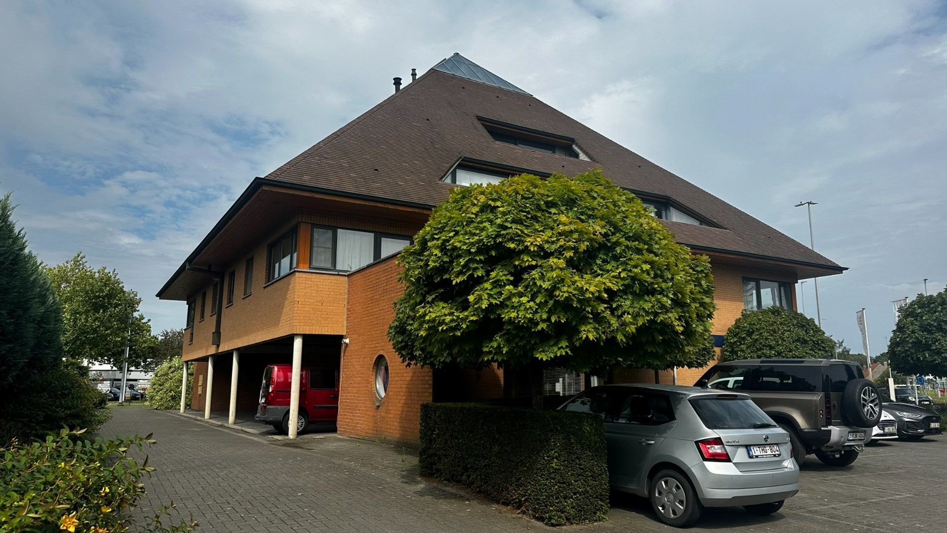 Instapklaar appartement met één slaapkamer, balkon en lift te Lokeren foto 4