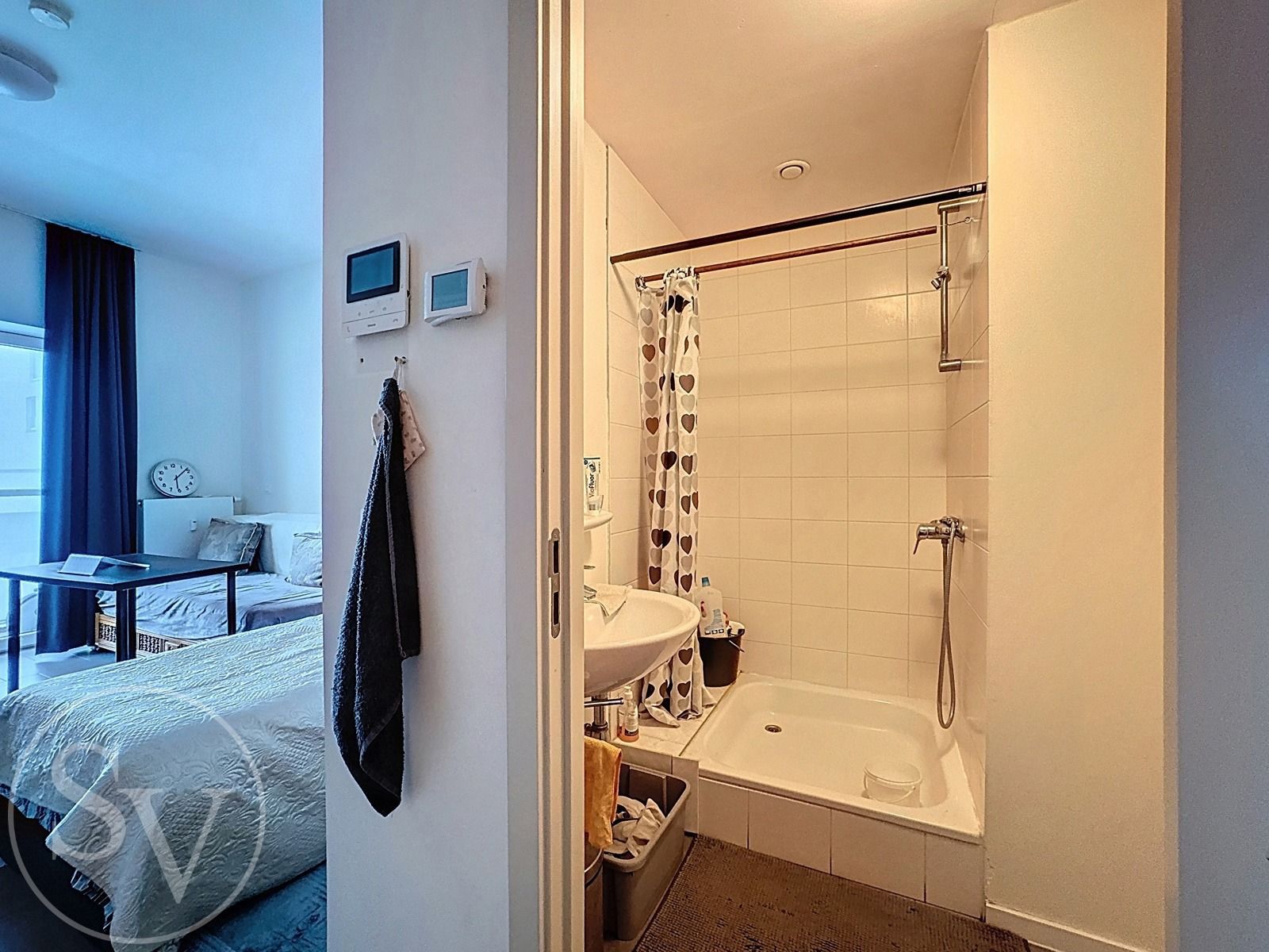 Studio / studentenkamer met terras. foto 5