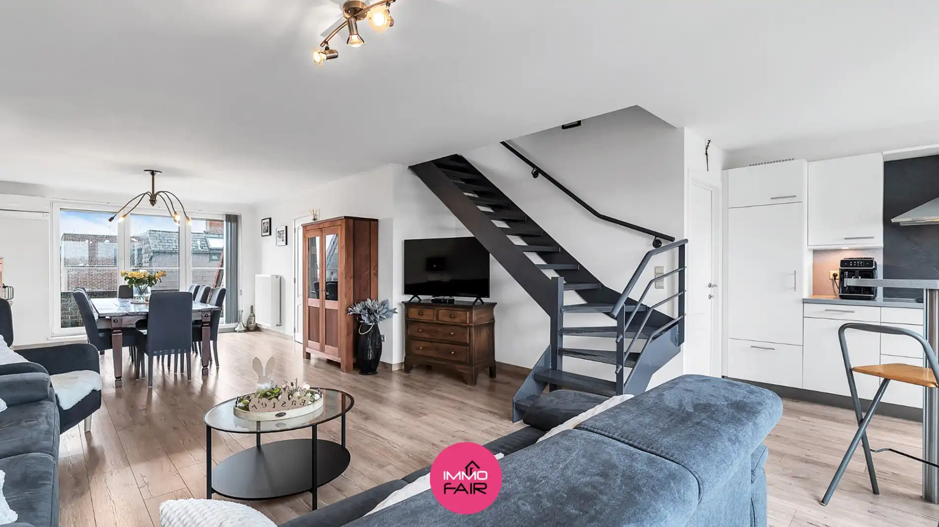 Ruim duplex appartement in kleinschalige residentie op toplocatie in Maasmechelen foto 4