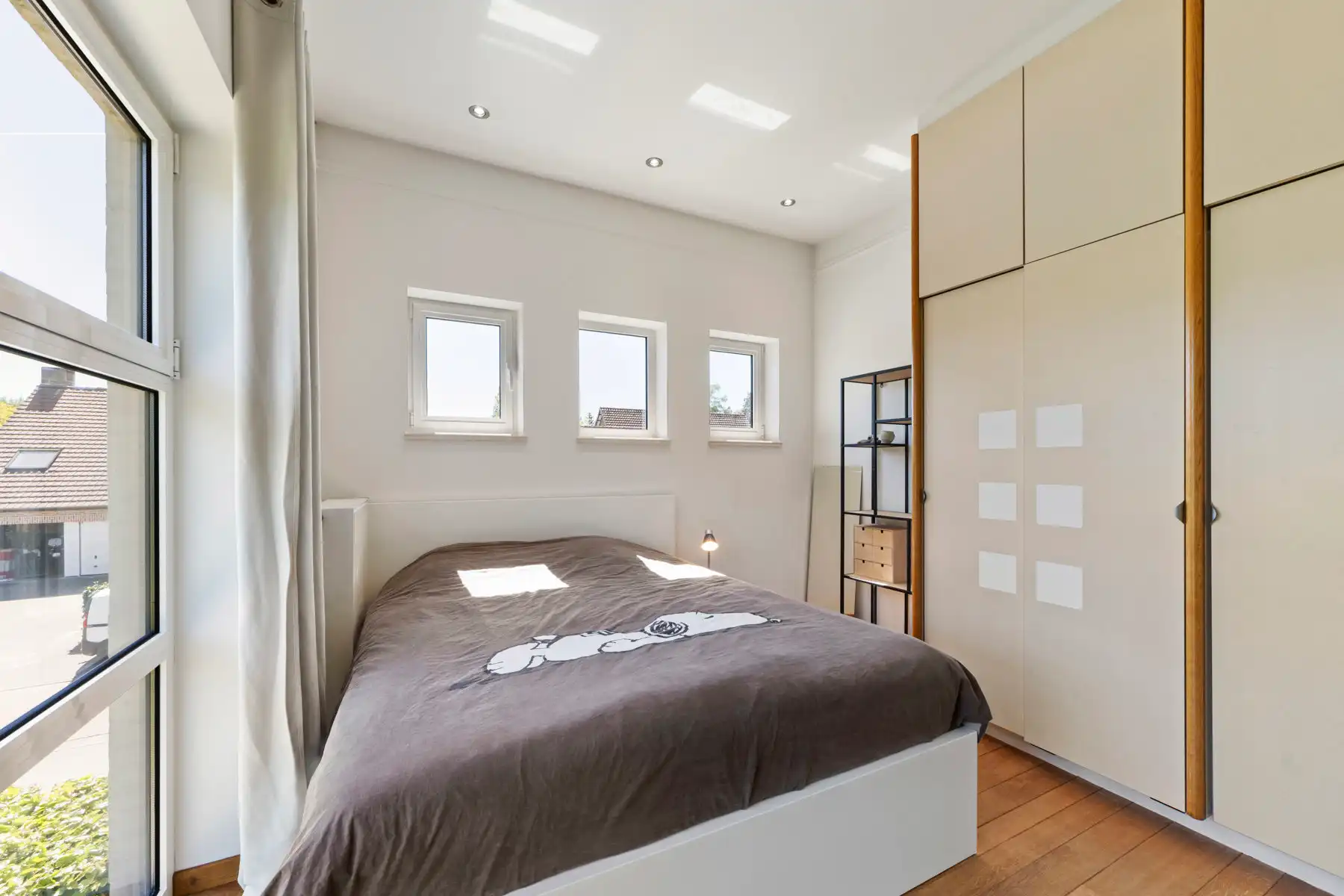 MODERNE VILLA MET 5 SLAAPKAMERS EN ONDERHOUDSVRIENDELIJKE TUIN foto 38