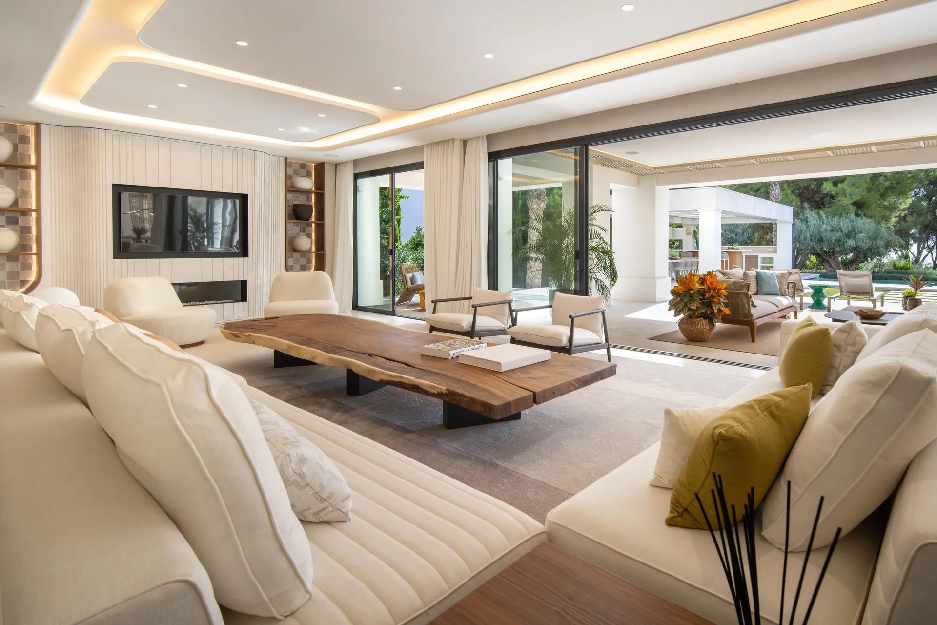 Ultieme luxe in Marbella: exclusieve villa met prachtige tuinen en privézwembad aan de Golden Mile foto 4