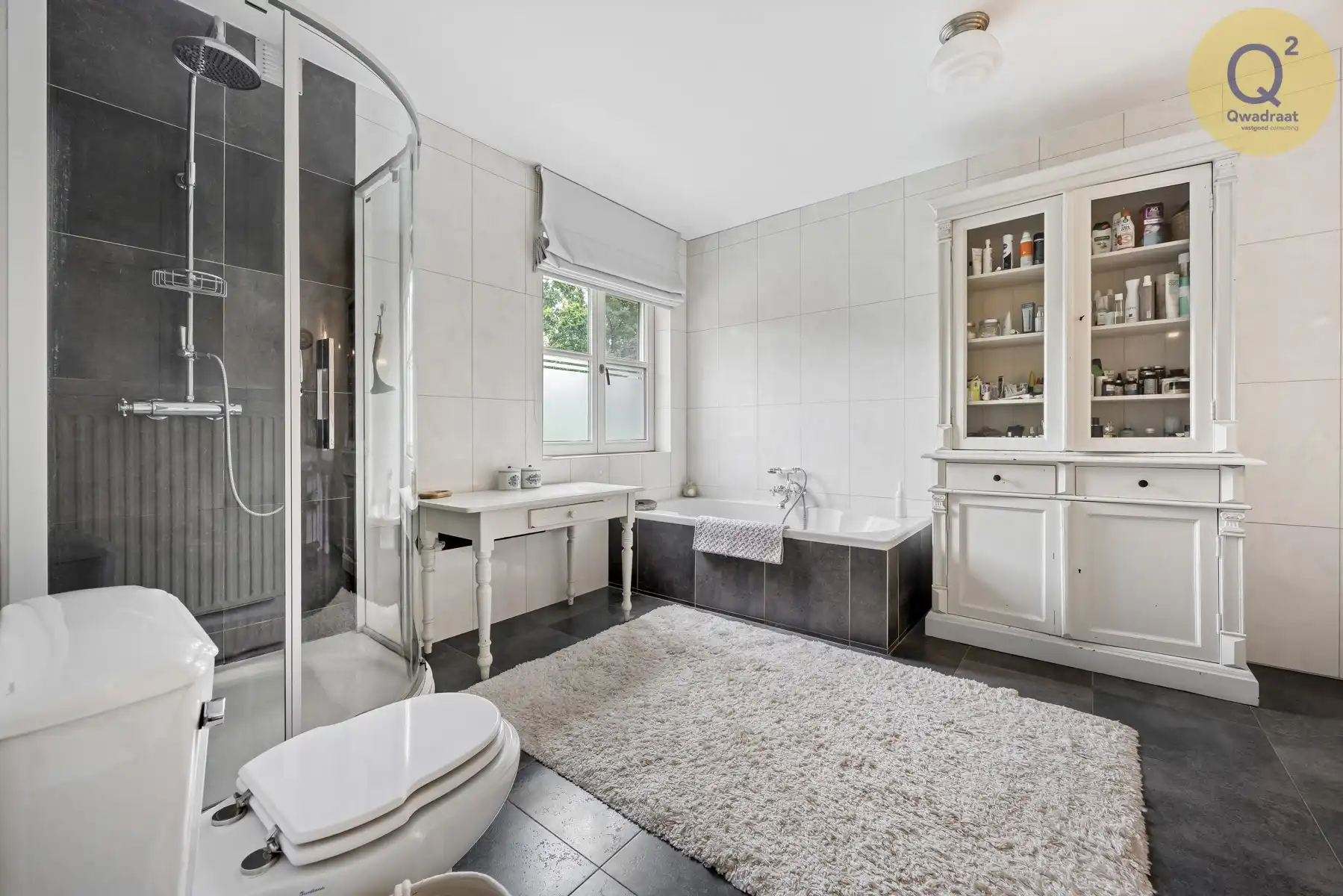 Rustig gelegen villa van met zwembad en poolhouse  foto 54