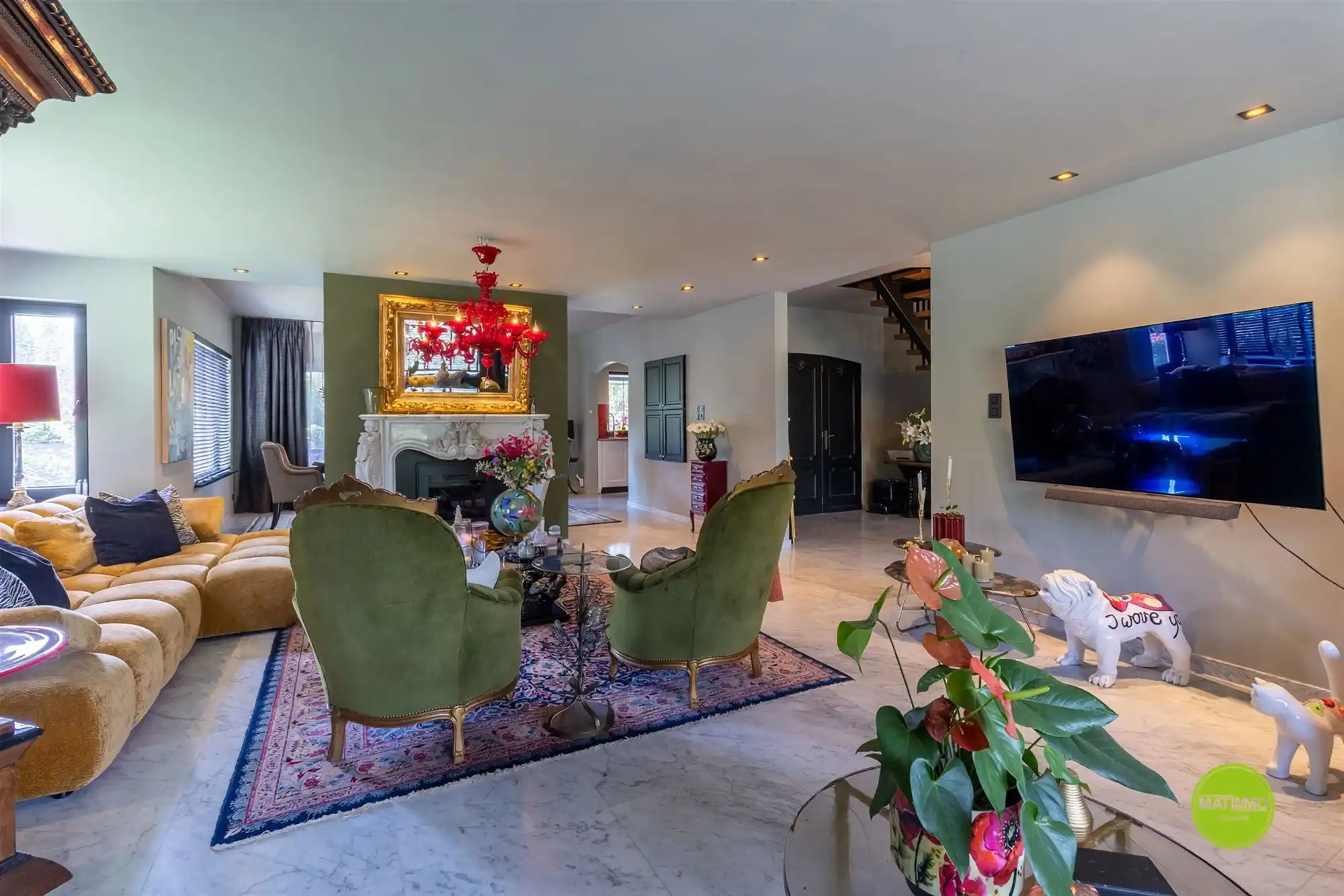 Luxueus gerenoveerde woning met groot stuk grond  foto 9