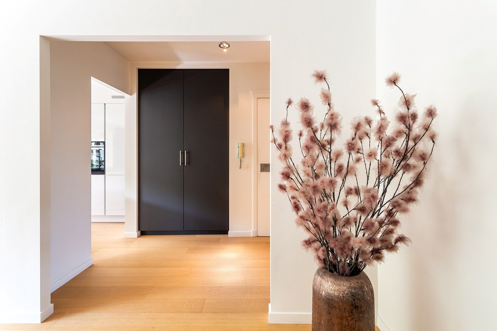 Gerenoveerd appartement met 2 terrassen foto 13