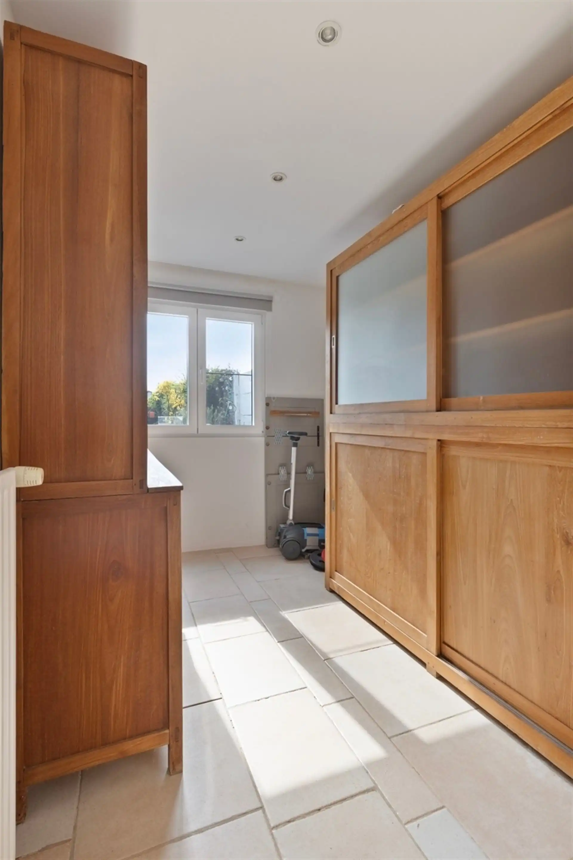 Ruime halfopen bebouwing (3 slpks), terras en tuin foto 15