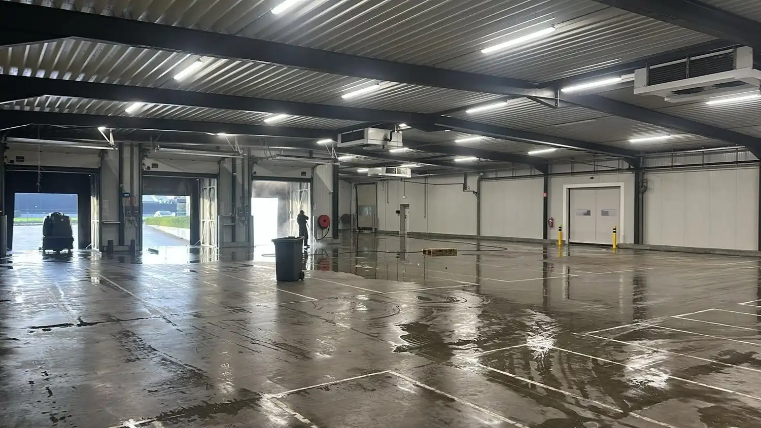 Logistiek bedrijfscomplex foto 14
