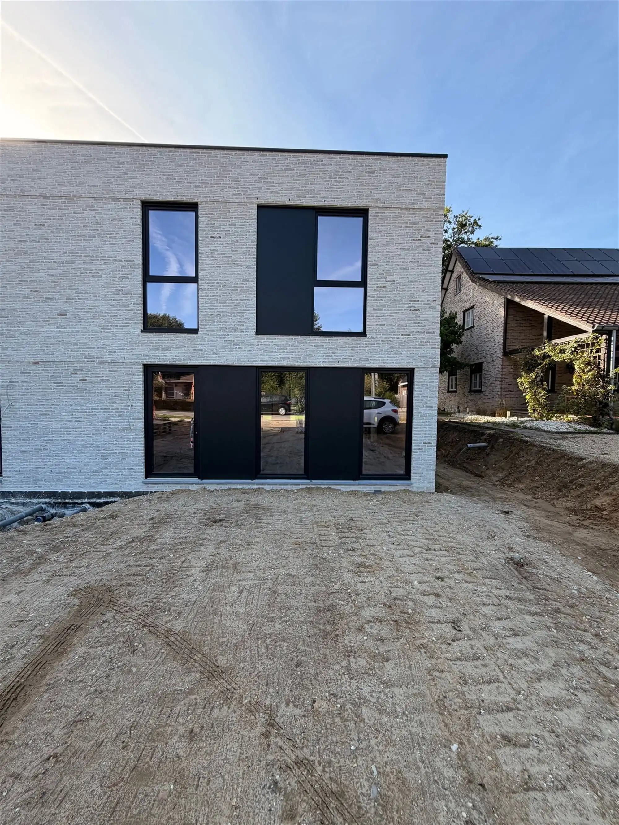 Nieuwbouwwoning op absolute toplocatie in Zutendaal foto 2