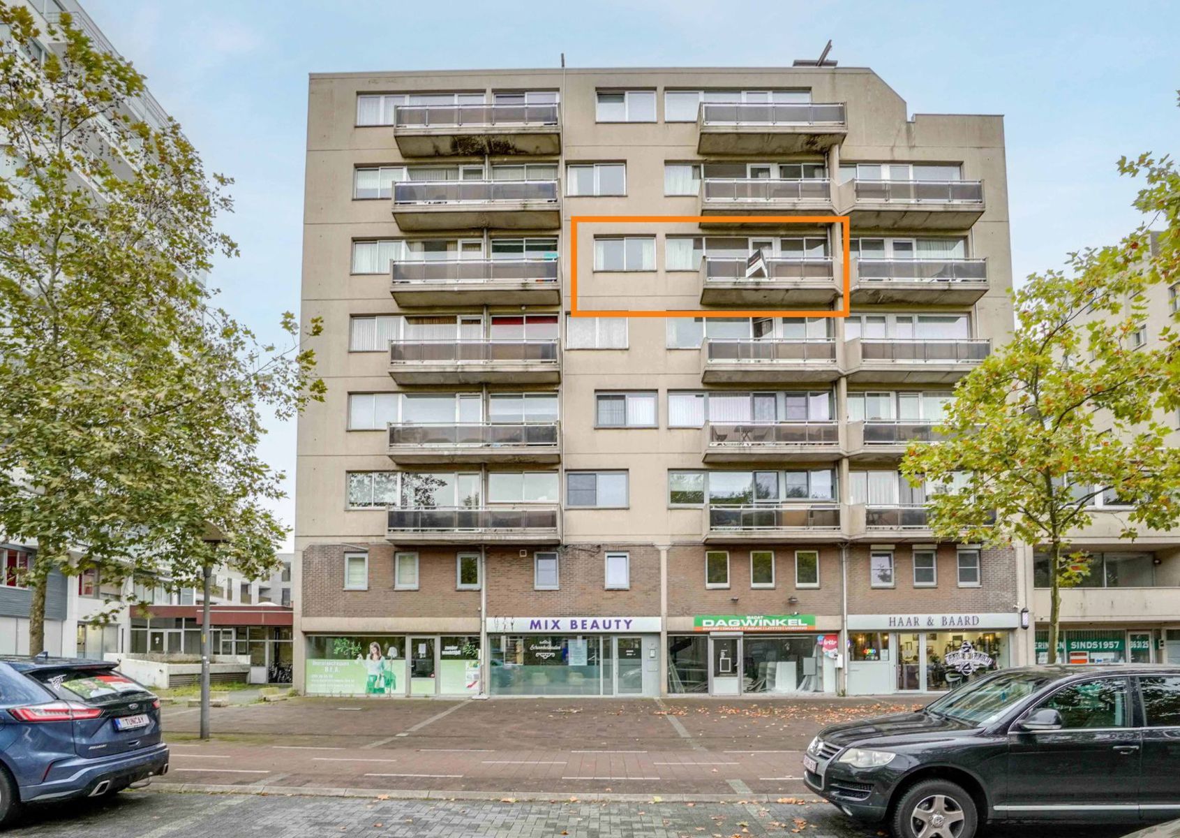 APPARTEMENT (72M2) MET 1 SLK, TERRAS EN GARAGEBOX TE GENK! foto {{pictureIndex}}