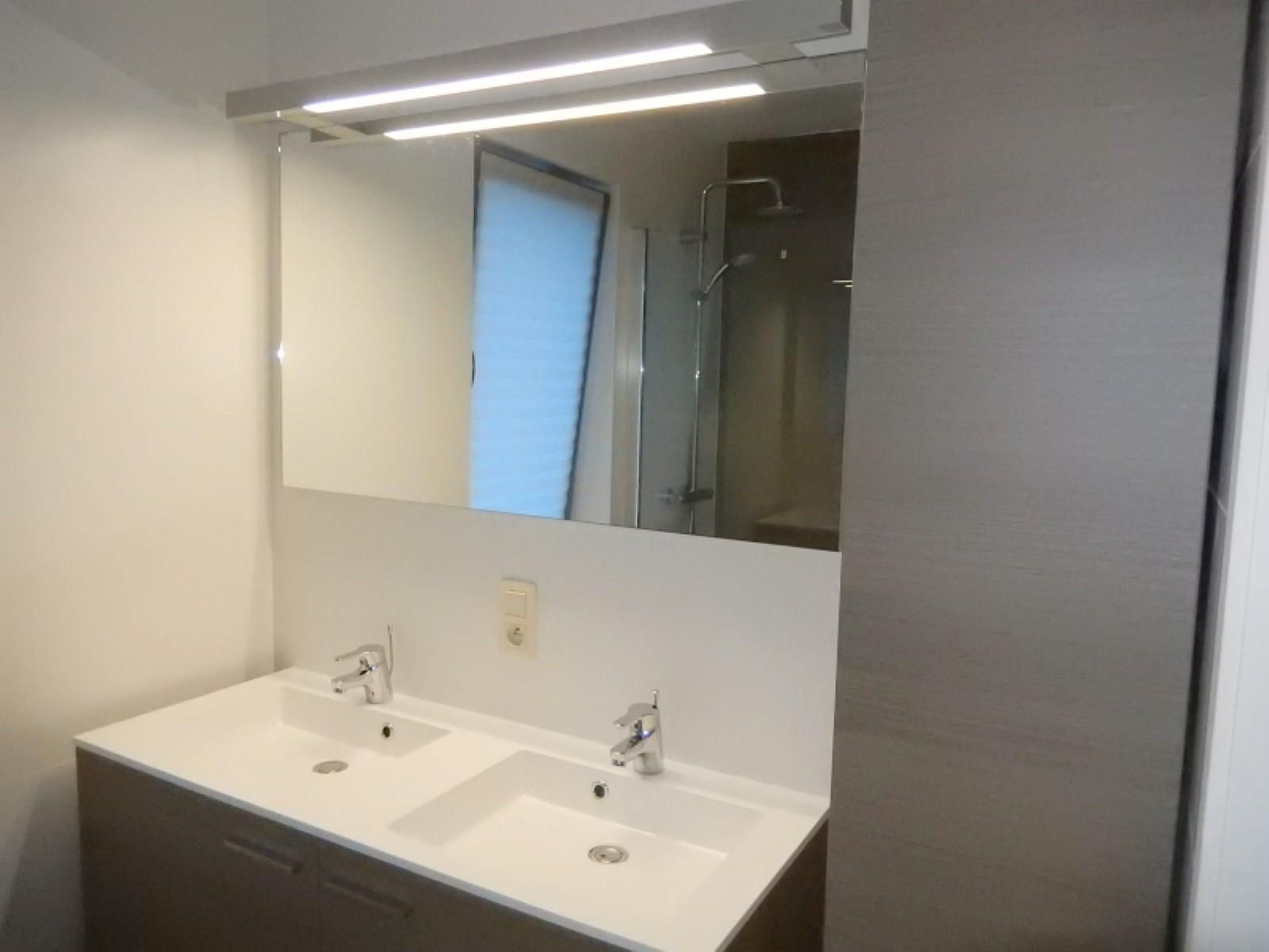 Gezellig 2-slaapkamer app. in het hartje van Erembodegem foto 15