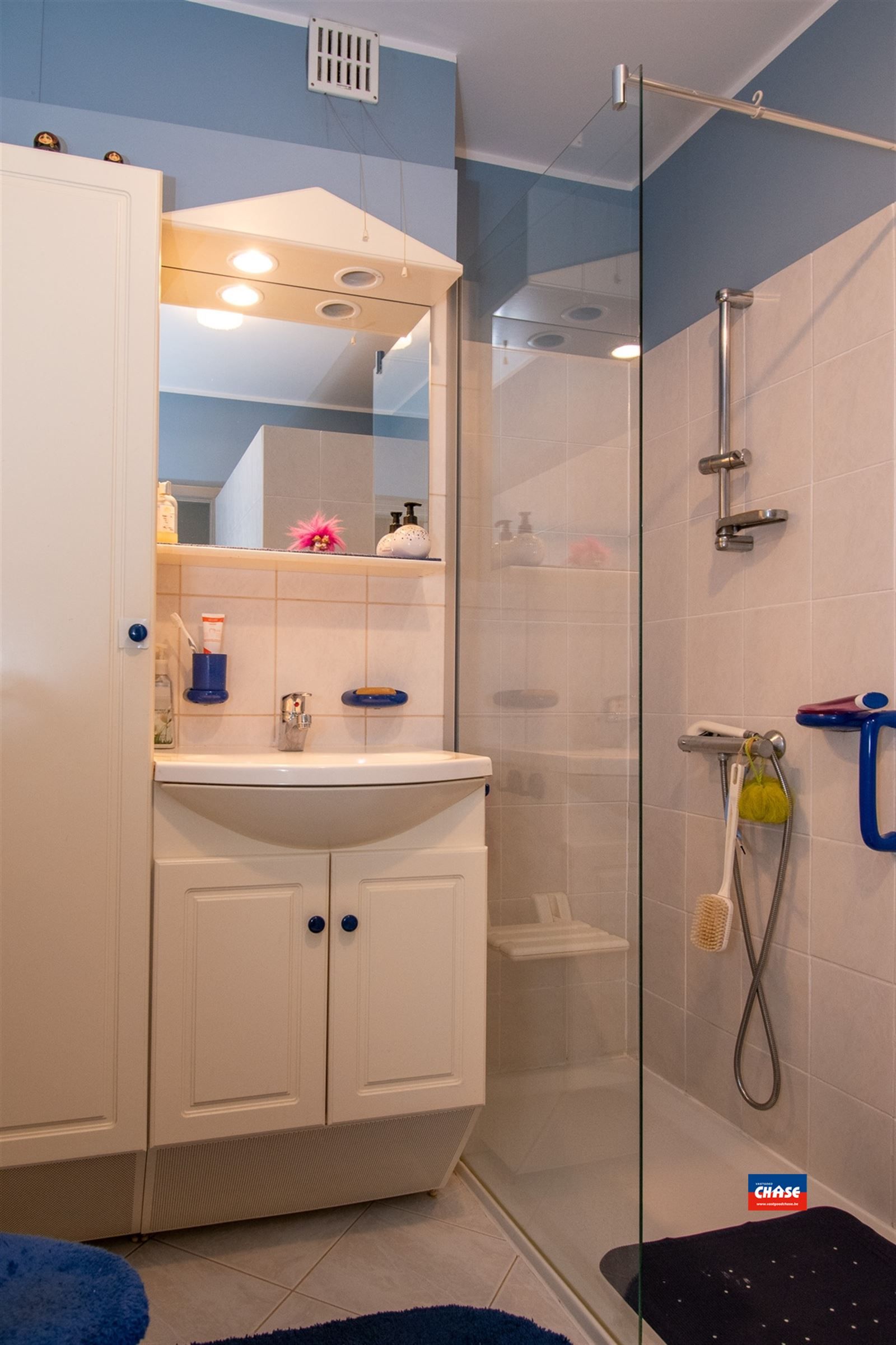 !!! verkocht onder voorwaarden !!! Appartement met twee slaapkamers foto 8