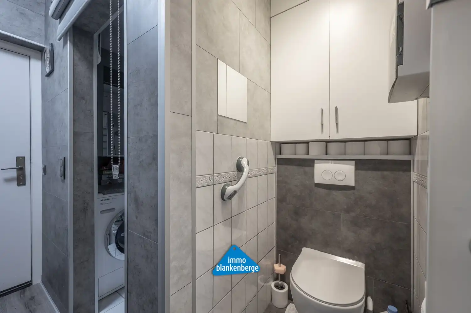 Mooie gemeubelde studio met slaaphoek in Residentie Strand op de Zeedijk foto 15