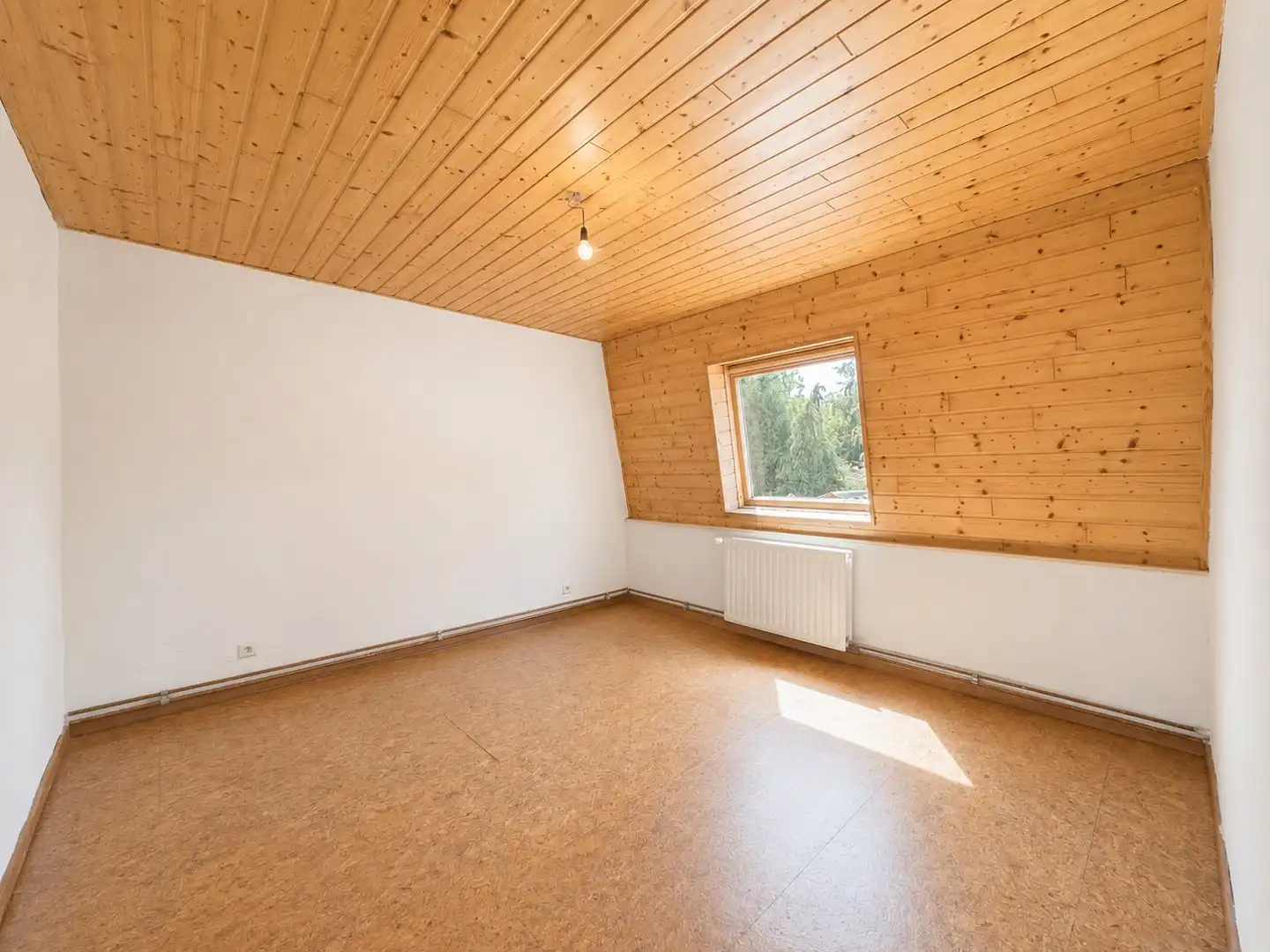 Rijwoning met 3 slaapkamers en tuintje vlakbij centrum Zomergem foto 18