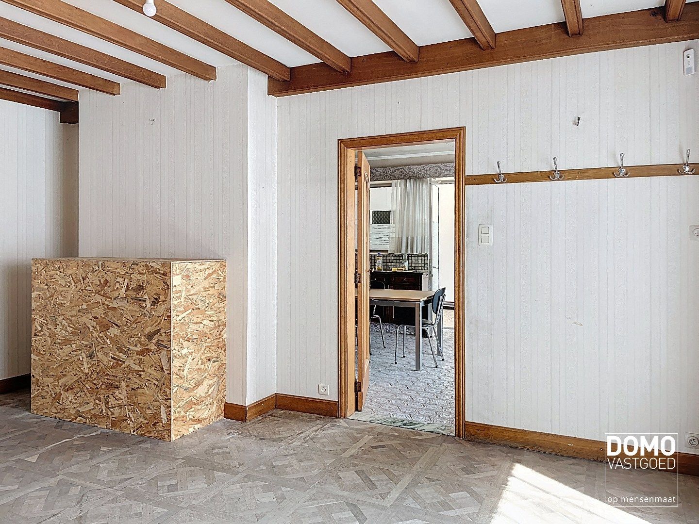 Commercieel gelegen handelspand met inclusief bovenliggend appartement te Kermt. foto 29
