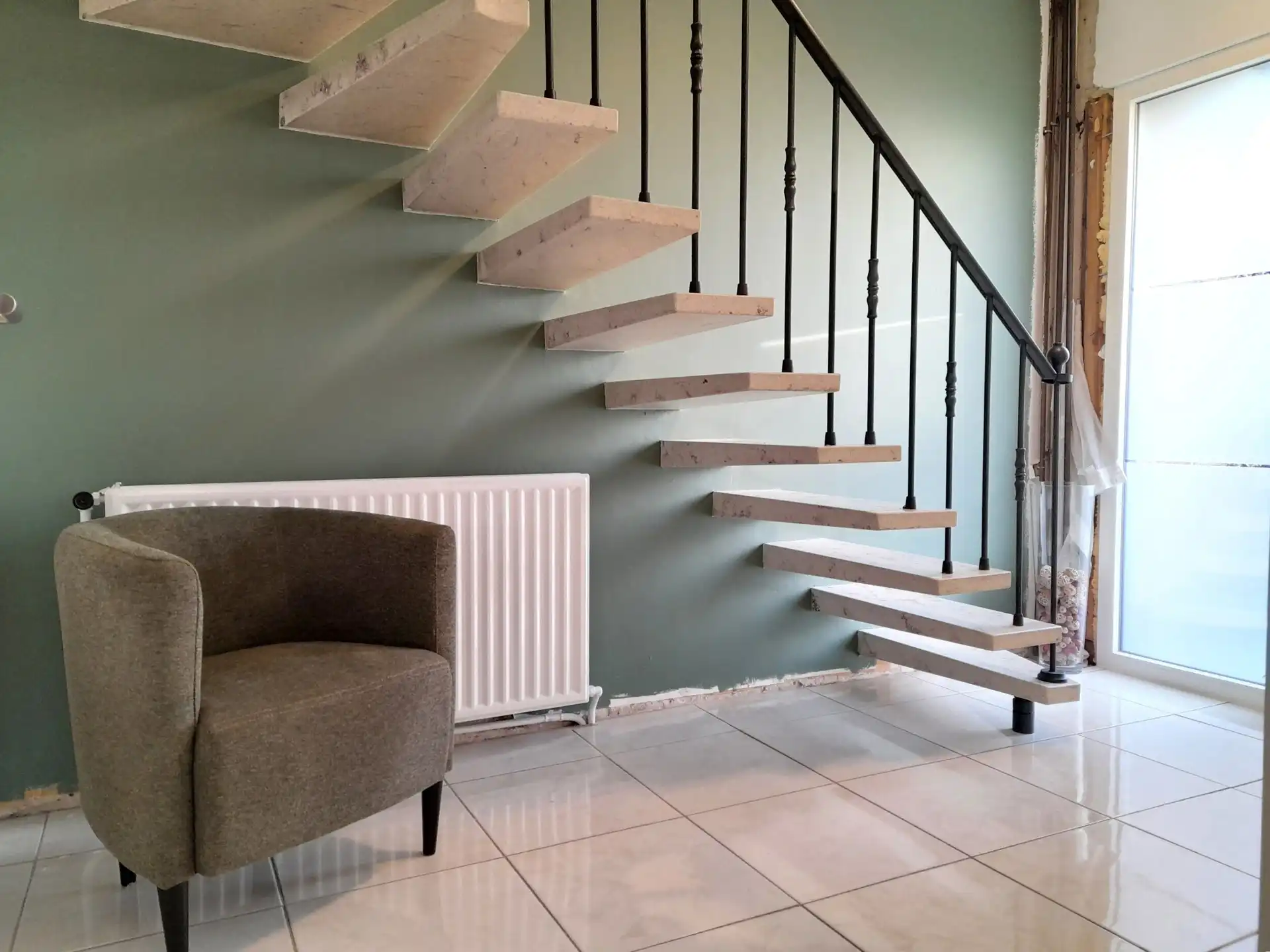 Energetisch gerenoveerde en goed onderhouden woning met grote tuin  foto 3