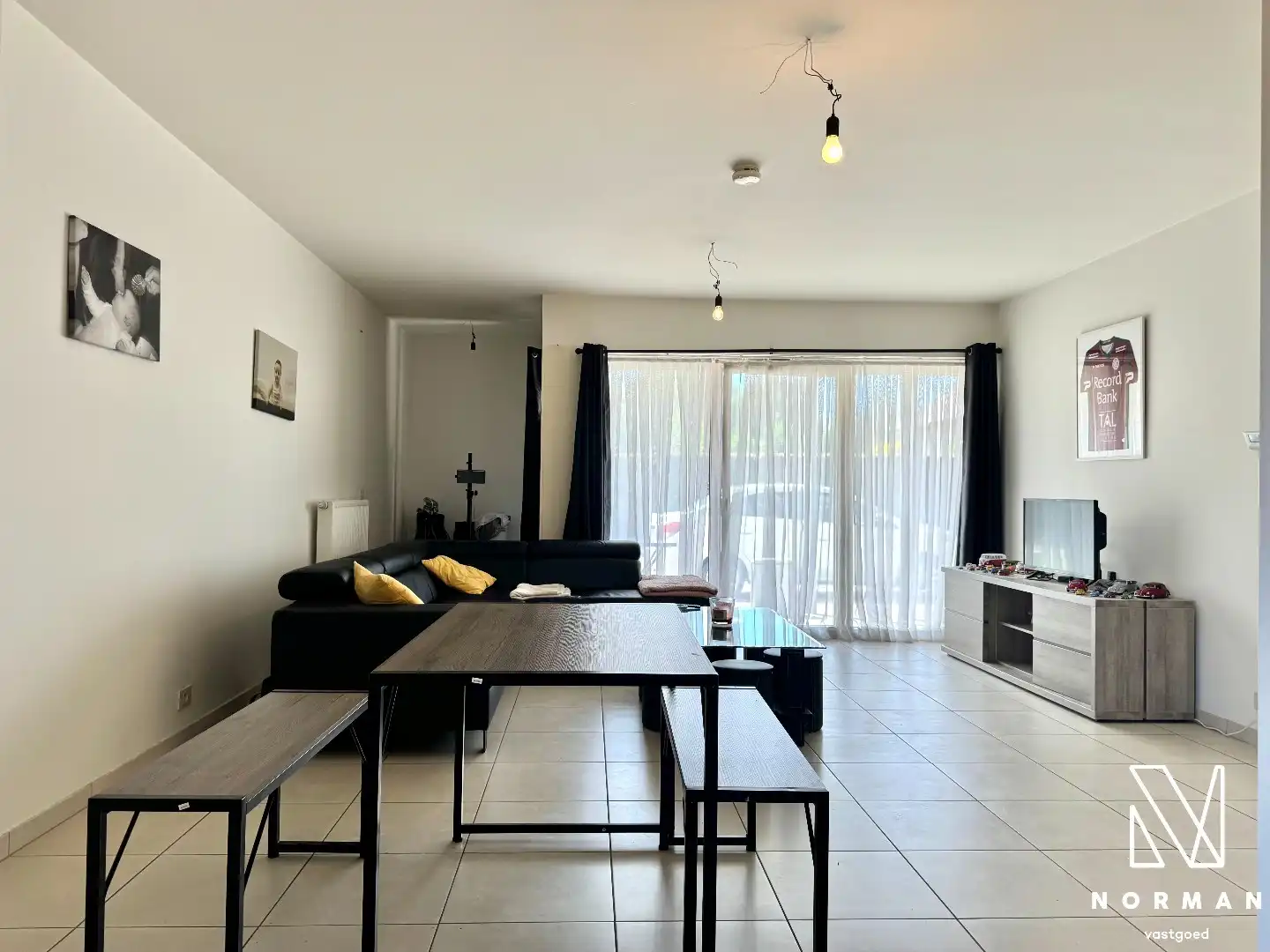 Gelijkvloers, instapklaar 2-slaapkamer appartement te koop met terras in centrum Bavikhove! foto 11