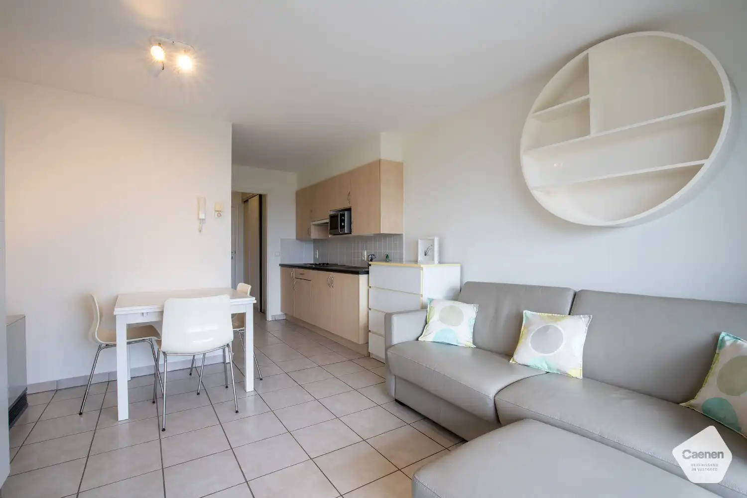 Goed onderhouden studio met ruim terras en mooi zicht op de Simliduinen foto 2