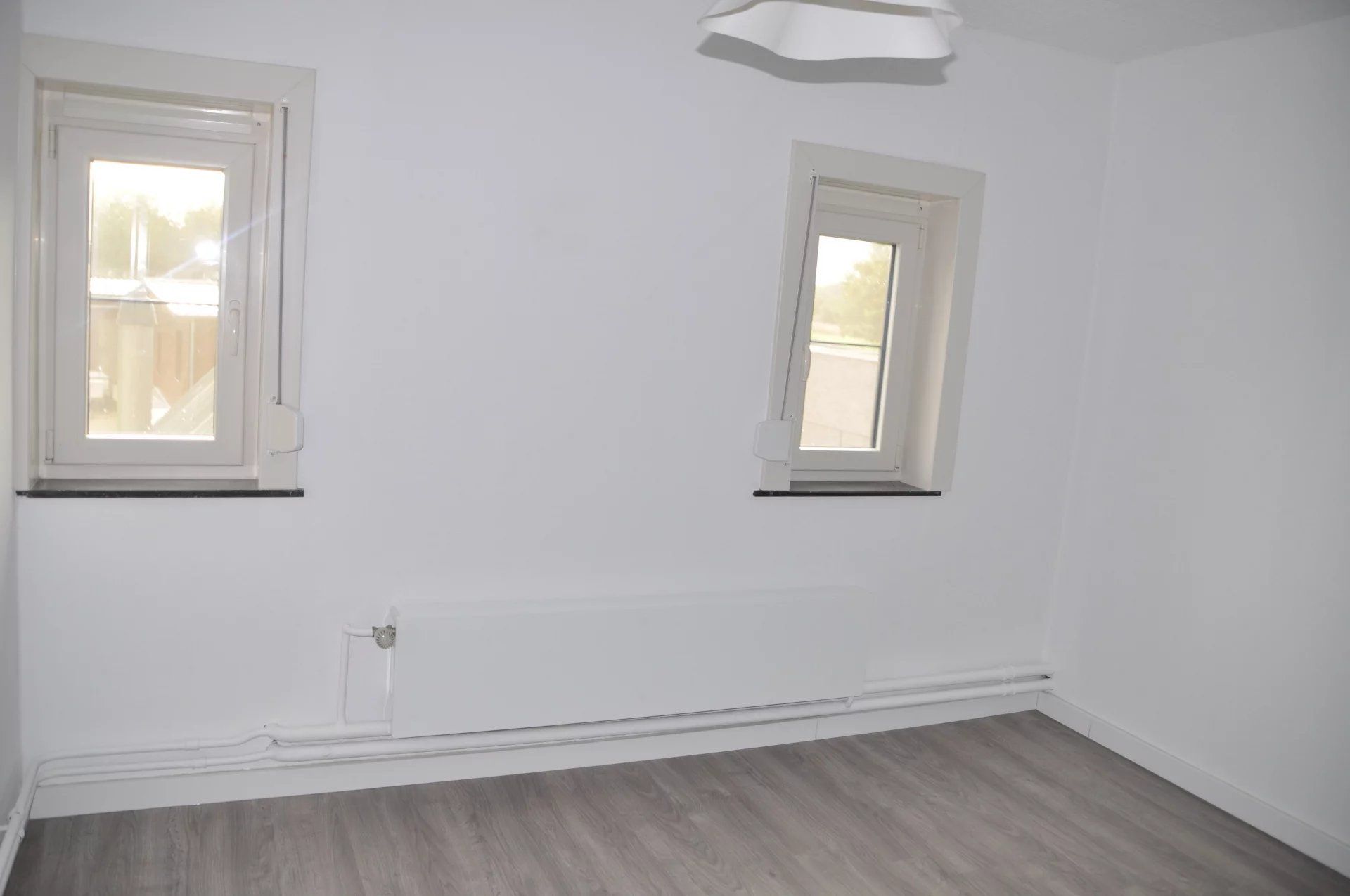 GERENOVEERDE WONING MET 3 SLPK EN LEUKE ONDERHOUDSVRIENDELIJKE TUIN IN BERBROEK foto 16