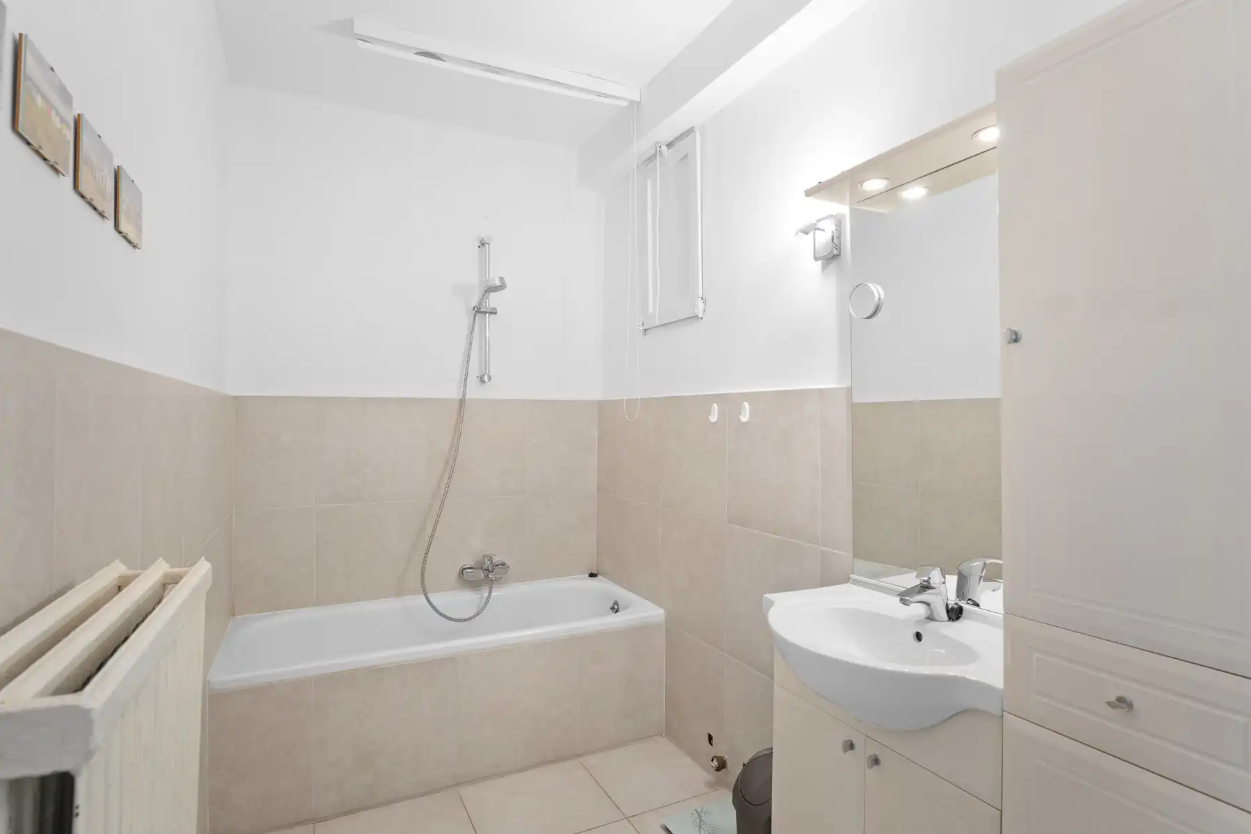 PERFECTE LOCATIE: Zeer ruim 2 slpk appartement en leuk zicht foto 11