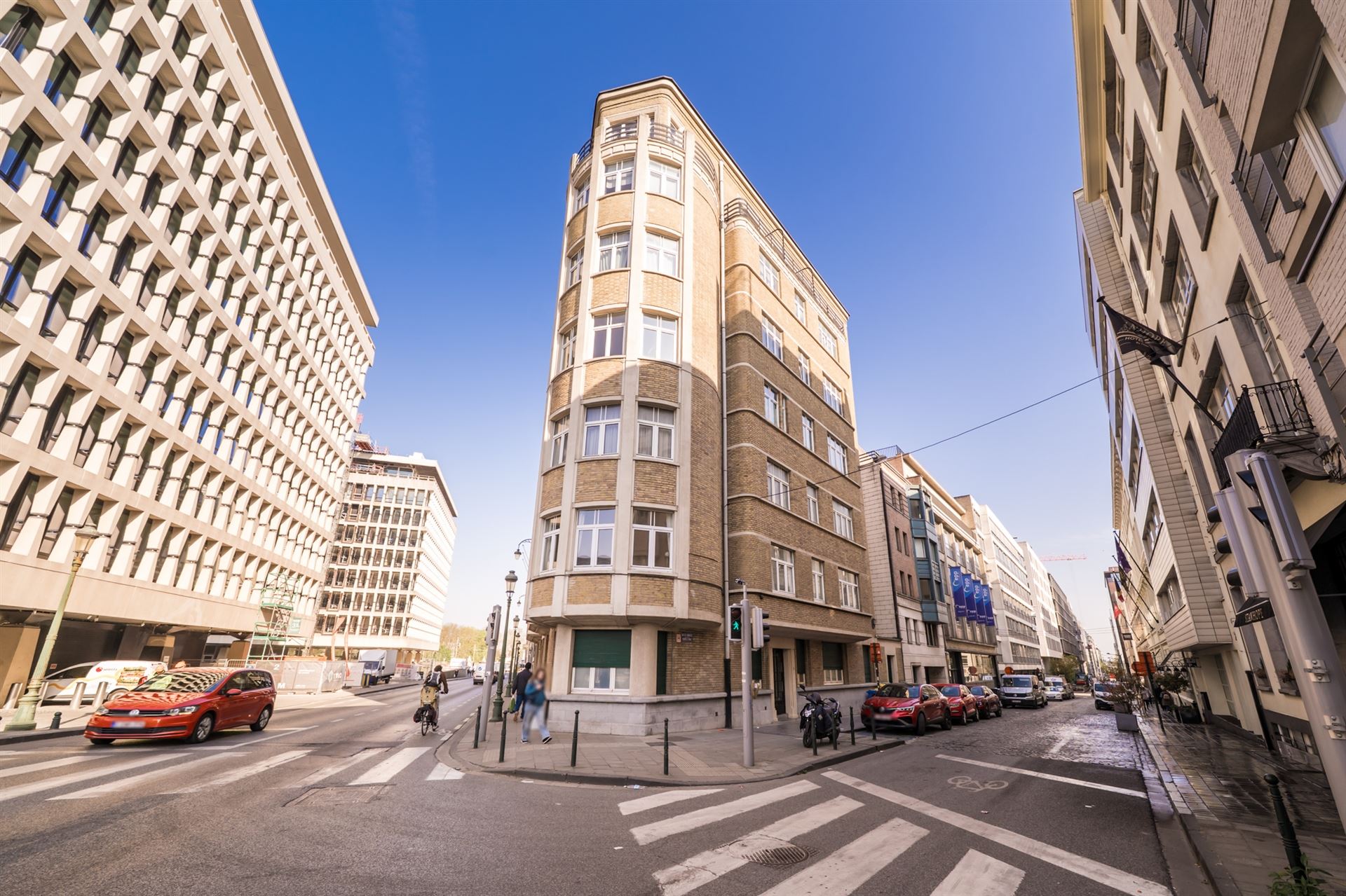 ()=>{if(producerUpdateValueVersion(node),producerAccessed(node),node.value===ERRORED)throw node.error;return node.value} Rue du Commerce 2 - 1000 BRUSSEL