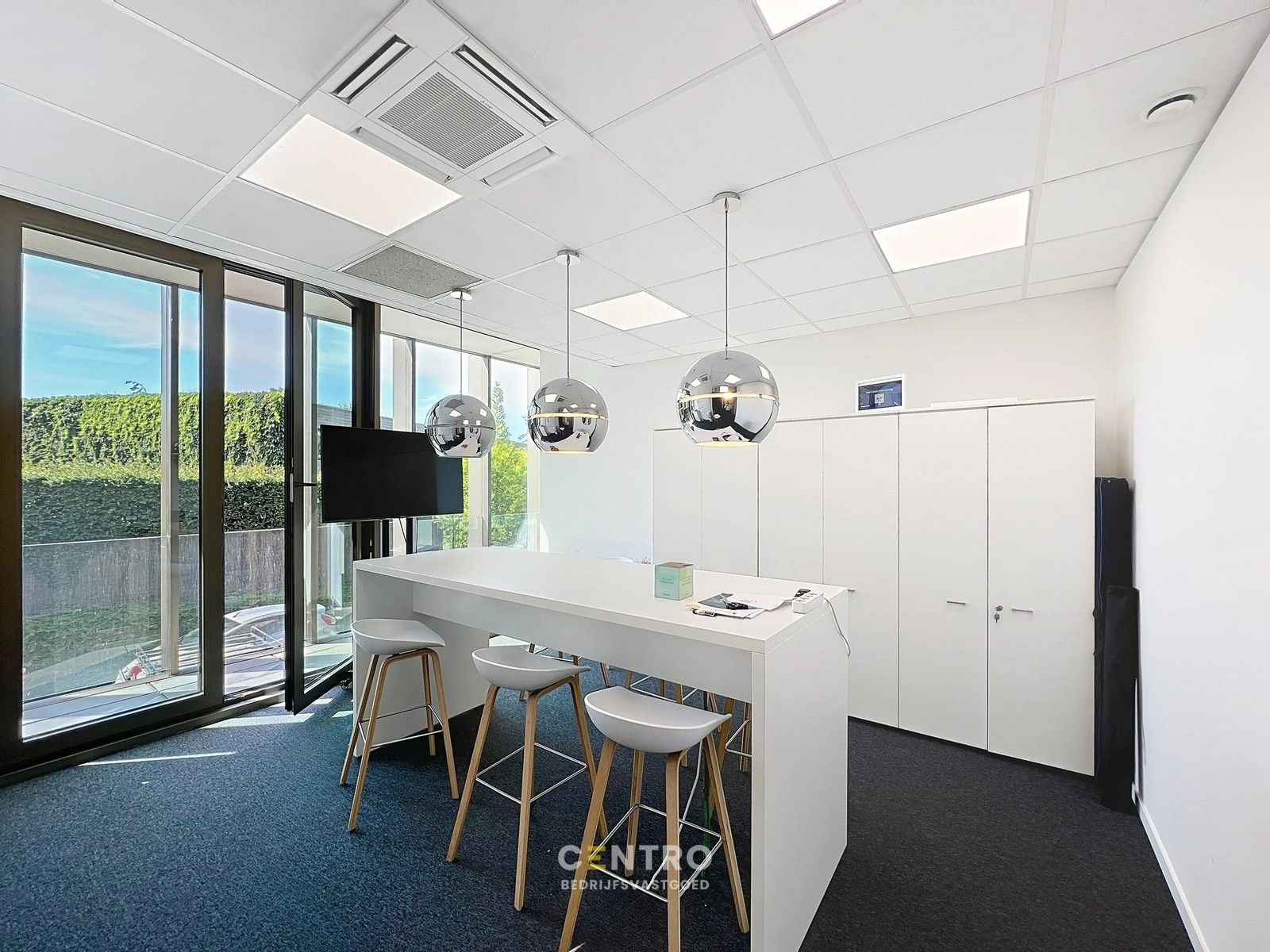 Instapklare kantoorruimte 175 m² TE HUUR in prestigieus D-One gebouw – Kortrijk. foto 14