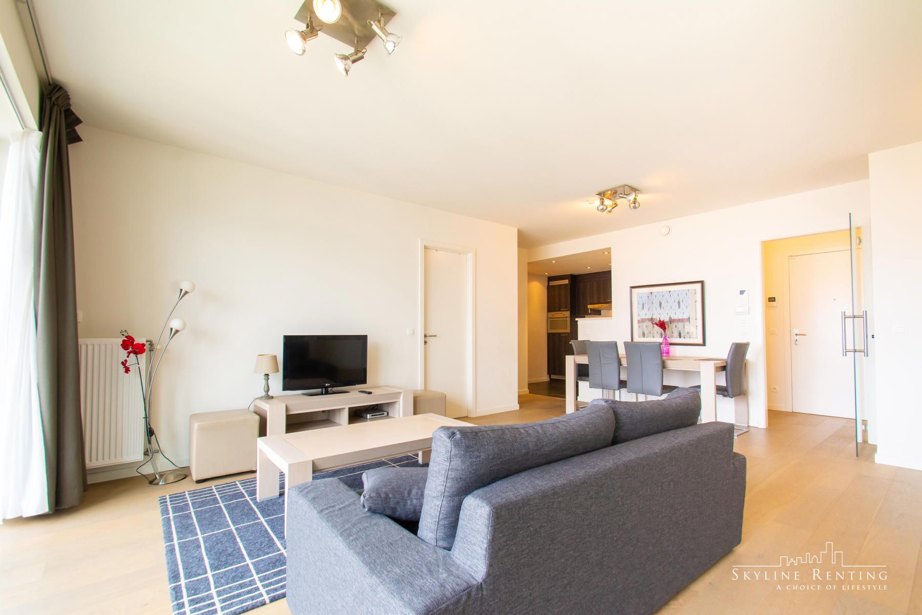 Mooi gemeubeld app. - 2 Kamers + TERRAS!! foto 4