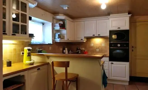 Hoeve met 4 slaapkamers op +- 8 are foto 5