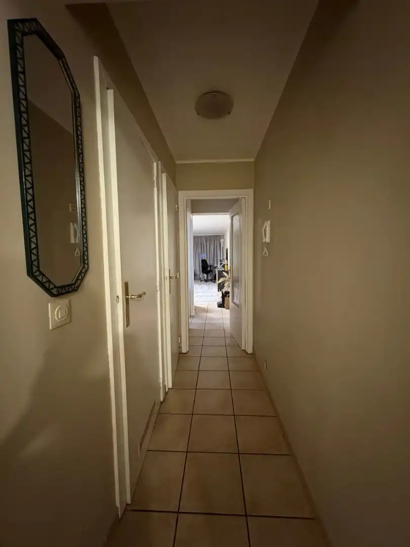 Ongemeubeld appartement met 2 slaapkamers foto 9