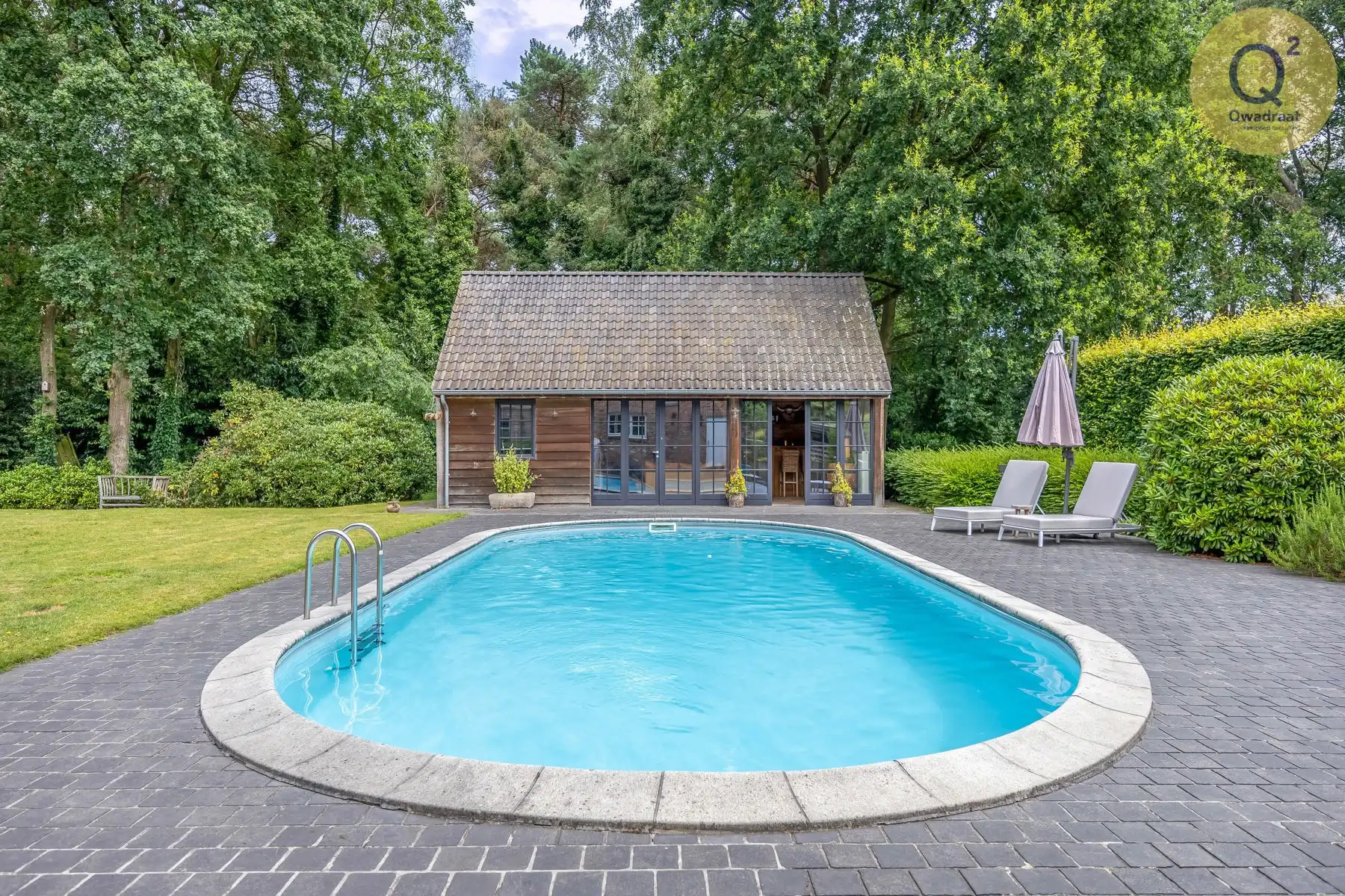 Rustig gelegen villa van met zwembad en poolhouse  foto 78