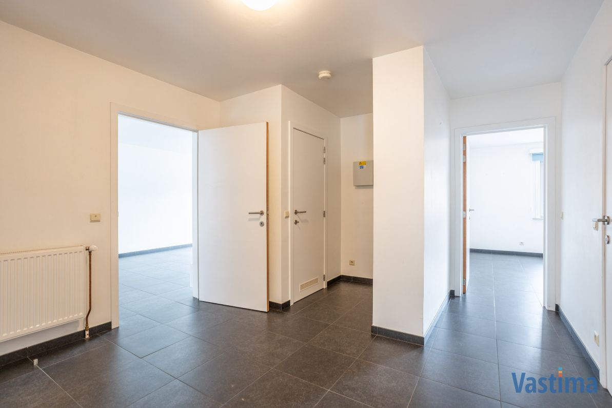 Lichtrijk leefappartement met 2 slaapkamers en terras foto 7