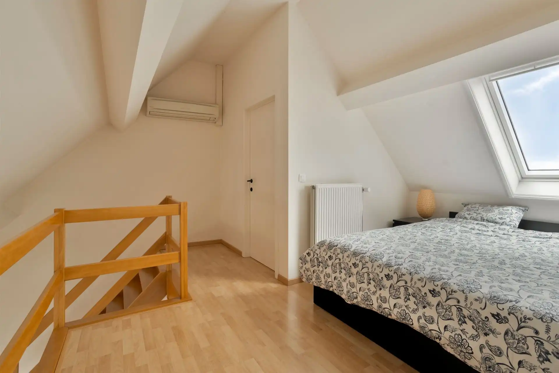 Dakappartement met schitterend terras en autostaanplaats foto 12