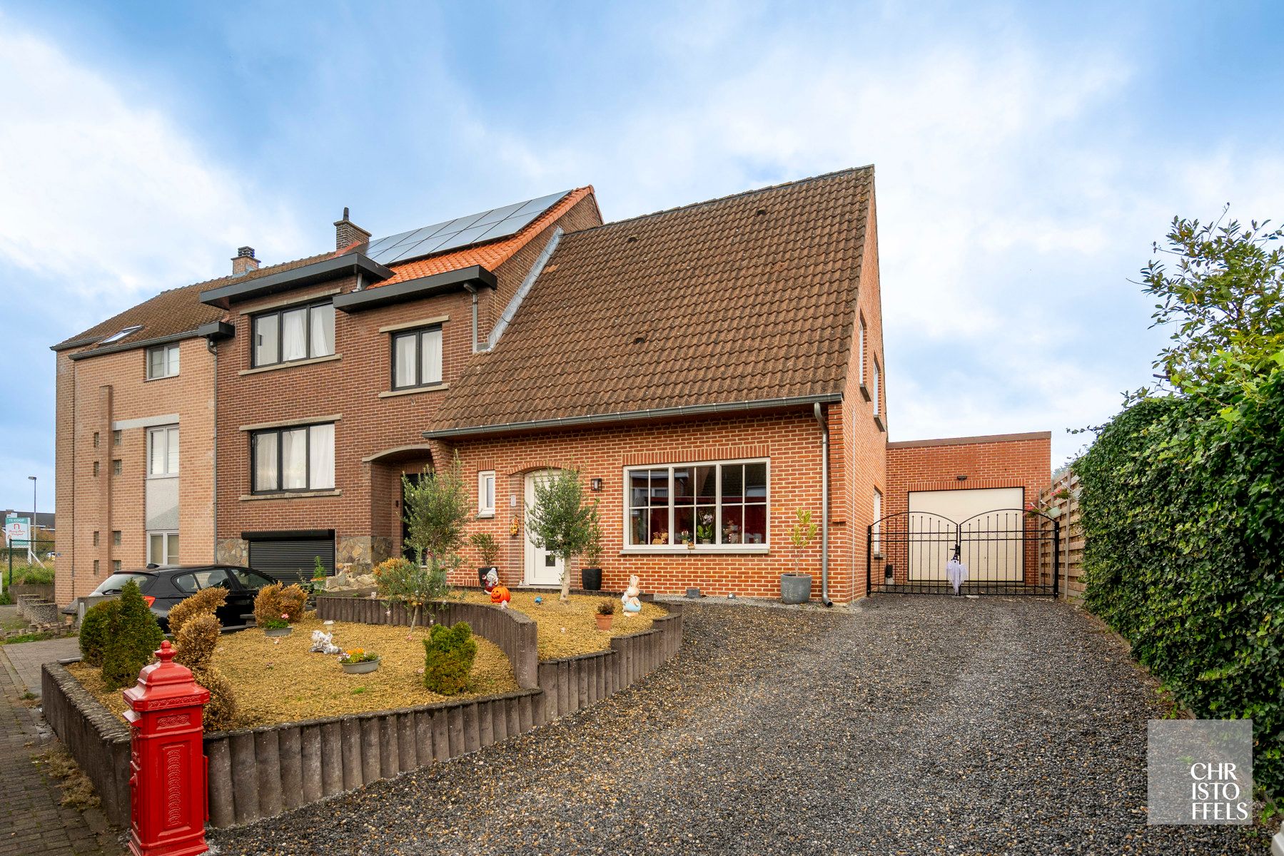 Charmante woning op ruim perceel te Lanaken! foto 23