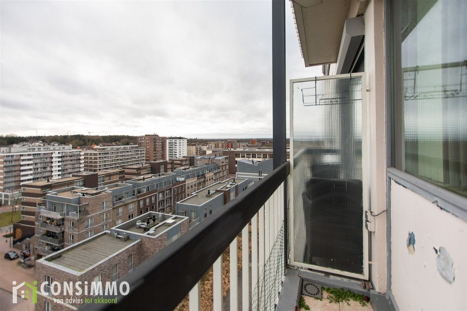 Instapklaar appartement met 3 slaapkamers in Genk-Centrum! foto 15