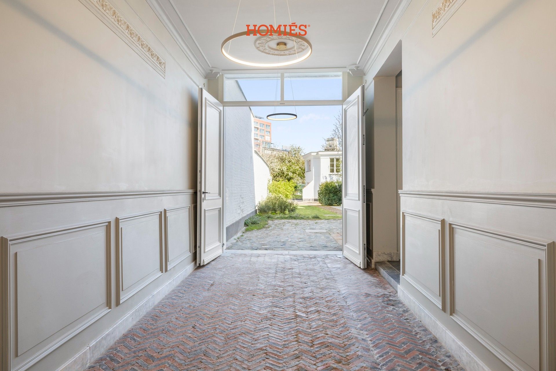 High-end gelijkvloers appartement met tuin, in historisch pand foto 17