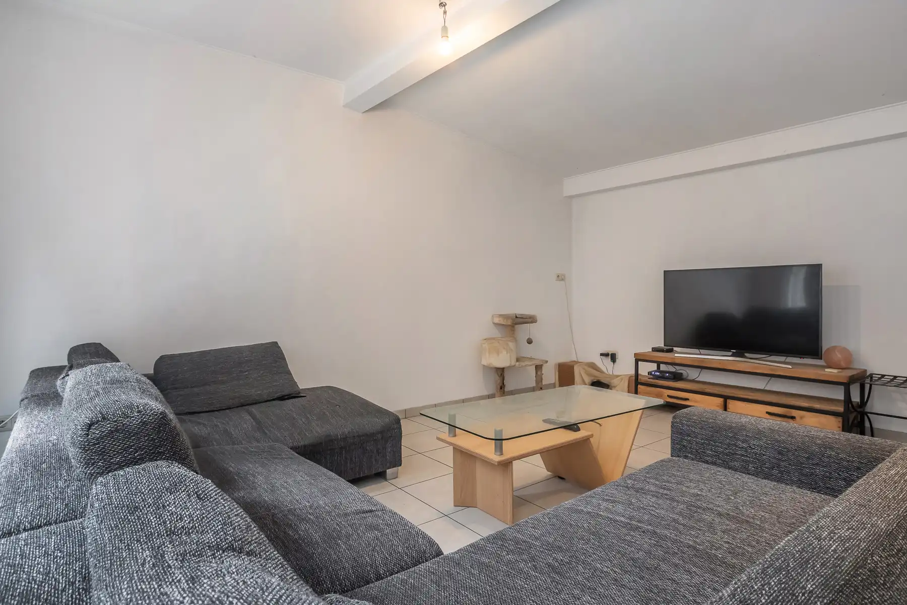 Investeringspand bestaande uit 3 app, handelspand en garage foto 28